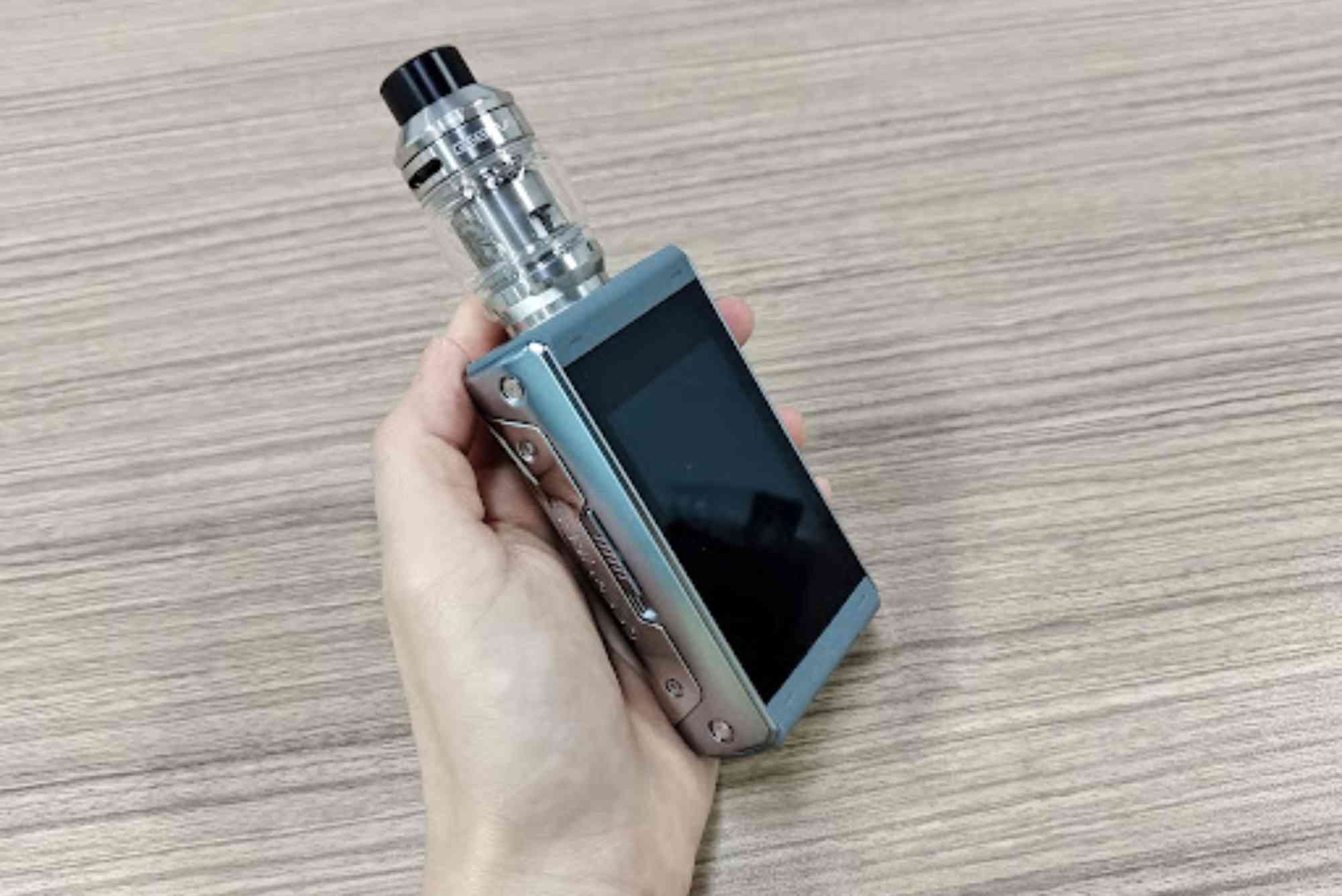 GeekVape T200 Review Touchscreen Powerhouse